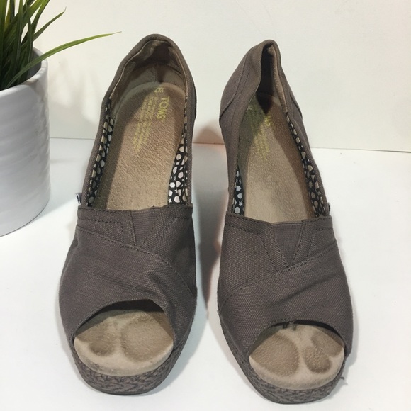 Toms tan wedged peeptoe shoes - Picture 2 of 6